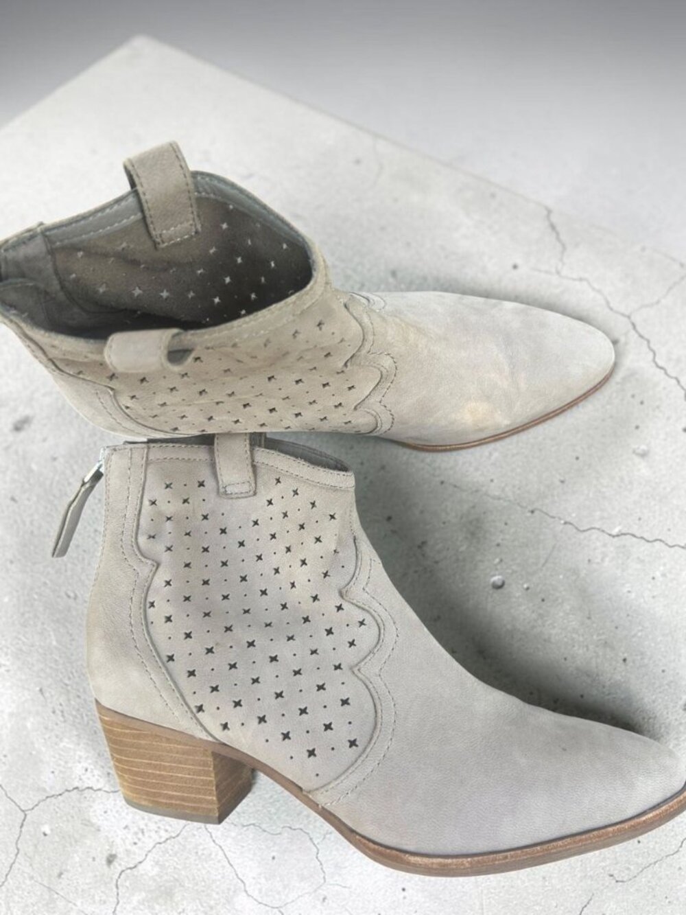 Sam Edelman Reynolds Western Tan Putty Suede Ankle Boots Size 9.5